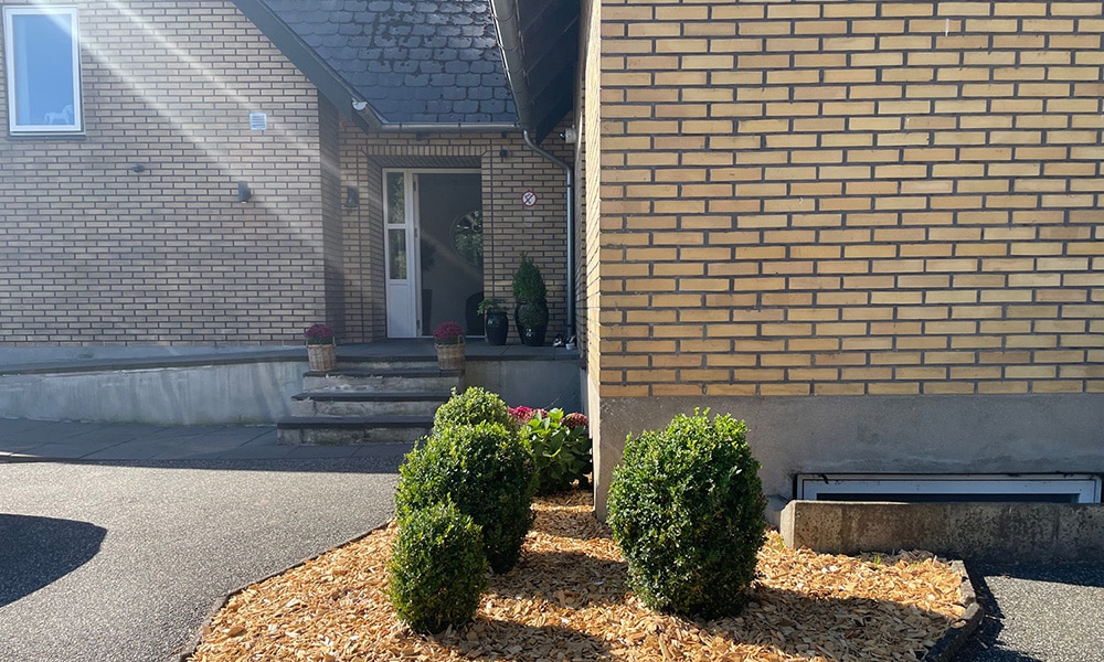 Ambulant behandling/dagbehandling. STIEN tilbyder ambulante behandlingsforl&oslash;b b&aring;de &Oslash;st og Vest for Storeb&aelig;lt.